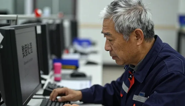 端州区粤众网信息中心打造专业团队服务